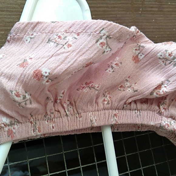 Nwt Pink &White Floral Top (L) - Picture 2 of 9
